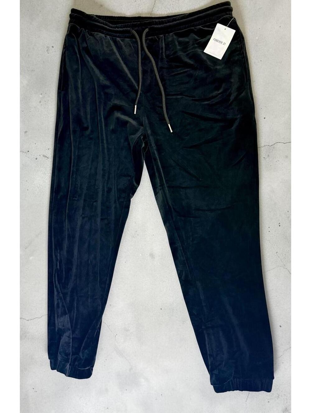 Forever 21 Men's Black Velour Jogger Pants